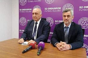 BAYRAKTAR İLE YOLLAR AYRILDI