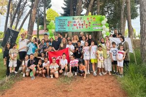 ÇOCUK KOŞUSU RENKLİ GÖRÜNTÜLERE SAHNE OLDU