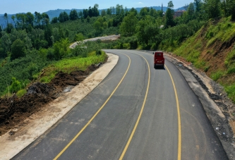 23 MAHALLENİN YOLU AÇILDI