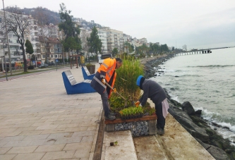 DALGALARIN VERDİĞİ TAHRİBAT ONARILIYOR