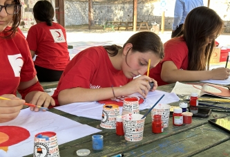 DEPREMZEDE ÖĞRENCİLER KIZILAY’IN KAMPI’NDA BULUŞTU