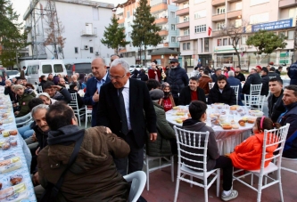 GÜNDÜZ SAHADA AKŞAM GÖNÜL SOFRALARINDA