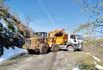 KAPANAN YOLLAR TEKRAR ULAŞIMA AÇILIYOR