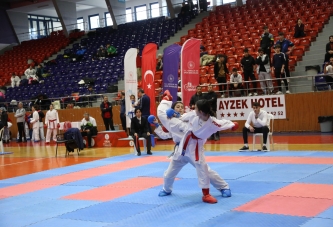 KARATE HEYECANI SONA ERDİ