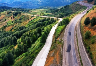 KORGAN’DA BETON YOL SEVİNCİ