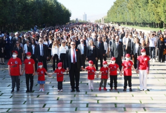 LÖSEV’DEN BÜYÜK ANITKABİR BULUŞMASI