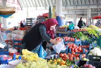 PAZAR ESNAFI NEFES ALDI!