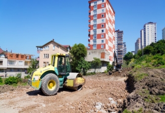 YOL AÇMA ÇALIŞMALARI SÜRÜYOR