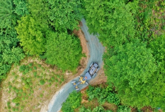 YOL ÇALIŞMALARI TAM GAZ DEVAM EDİYOR