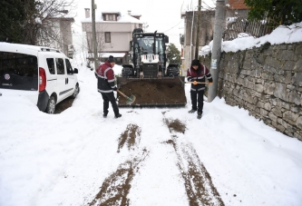 YOLLAR TEKER TEKER ULAŞIMA AÇILIYOR