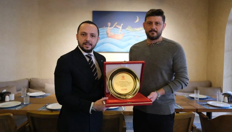 ÇEVRE DOSTU İŞLETMELERE ‘ALTIN TABAK’