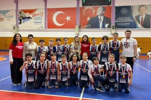 POTANIN ŞAMPİYONU BAHÇEŞEHİR KOLEJİ