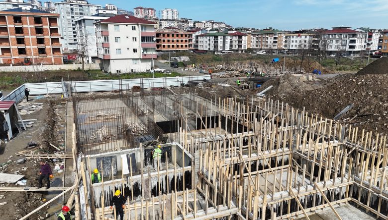 ENGELLERİ KALDIRAN PROJE YÜKSELİYOR