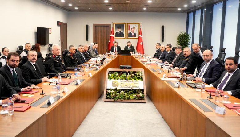 VALİLER OKUL GÜVENLİĞİ İÇİN TOPLANDI   