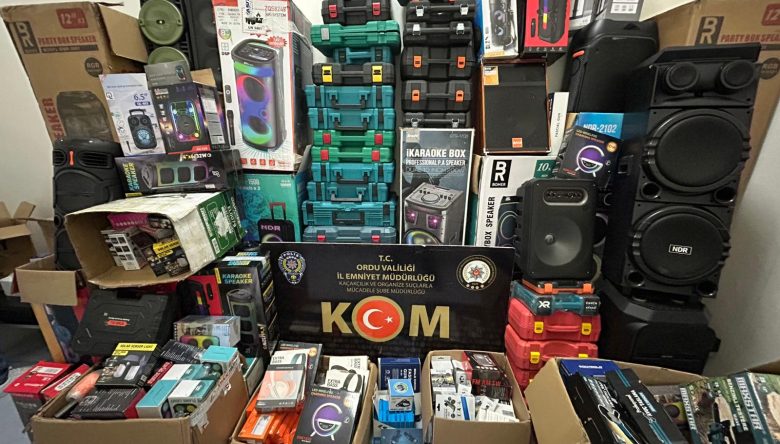 KAÇAKÇILAR KAÇAMADI!