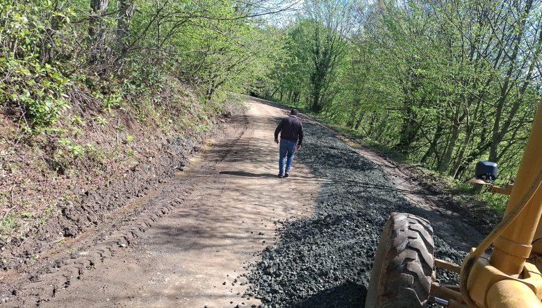 GÜRGENTEPE’DE YOL ÇALIŞMALARI SÜRÜYOR