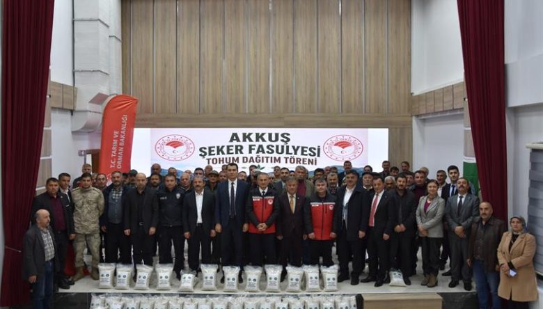 AKKUŞLU ÜRETİCİLERE FASULYE TOHUMU DESTEĞİ
