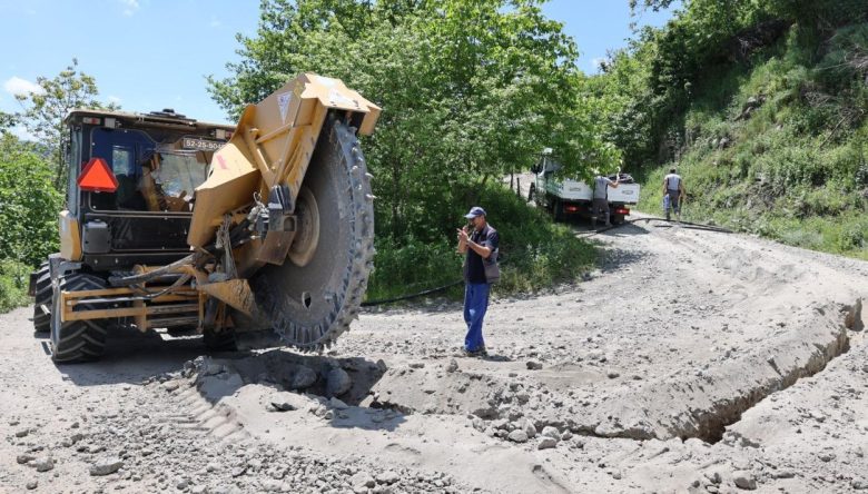 İKİZCE’DE ALTYAPI SEFERBERLİĞİ   