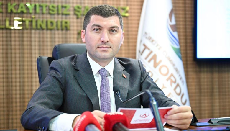 ALTINORDU’DA HİZMET ATAĞI