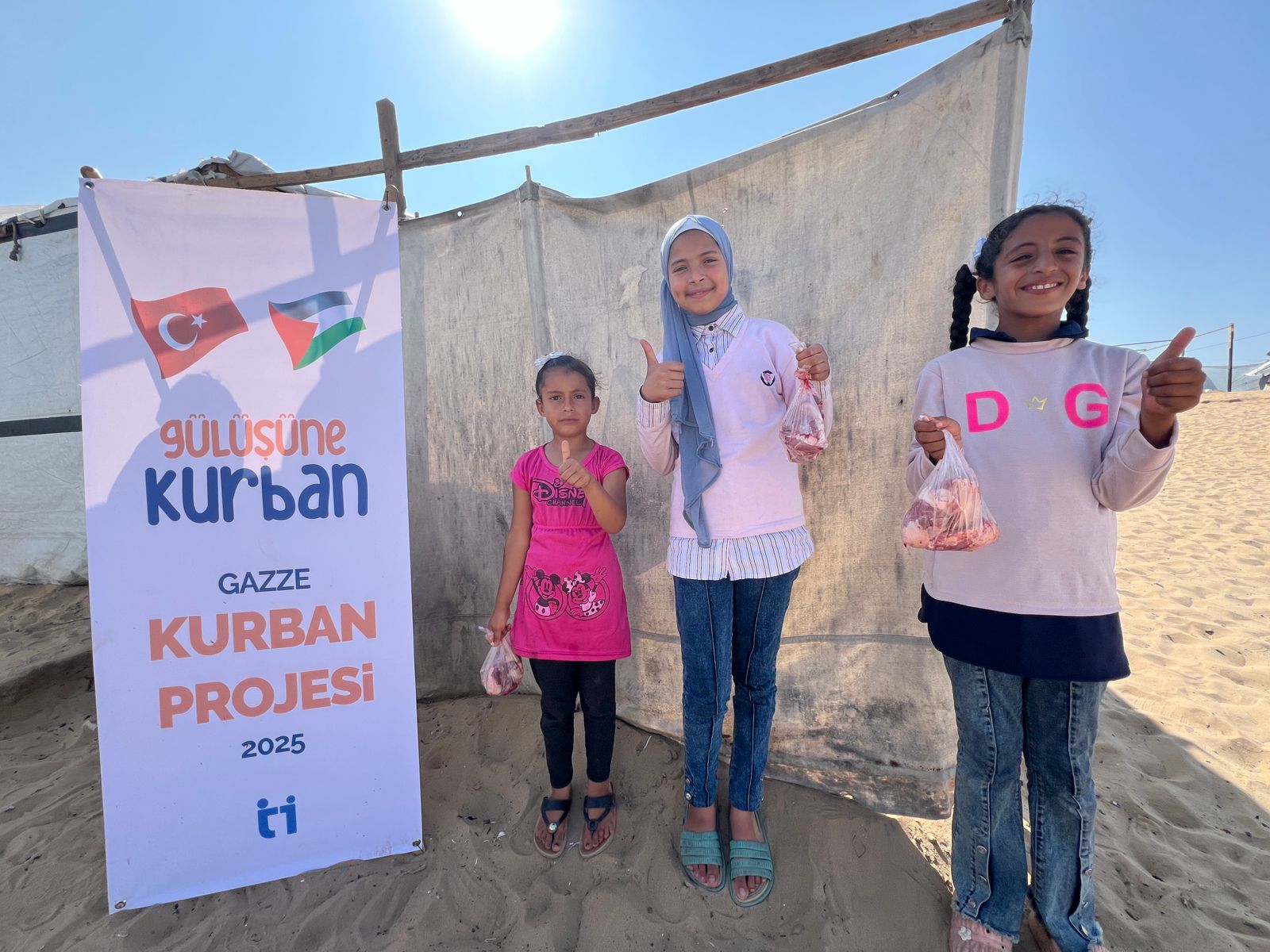    KURBAN BAĞIŞLARI YETİMLERİN YÜZÜNÜ GÜLDÜRECEK